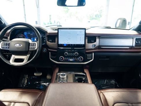 Used 2024 Ford Expedition Max Limited AWD/4WD image 10