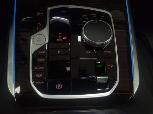 New 2026 BMW X5 xDrive50e image 14