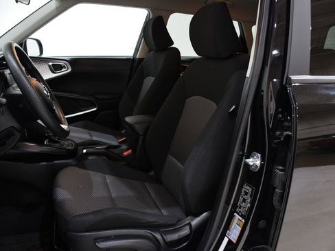 Used 2020 Kia Soul LX image 22