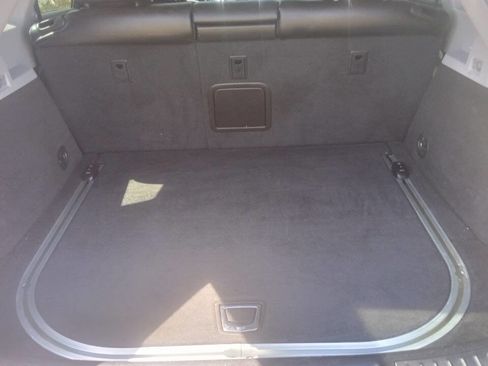 Used 2015 Cadillac SRX Luxury image 22