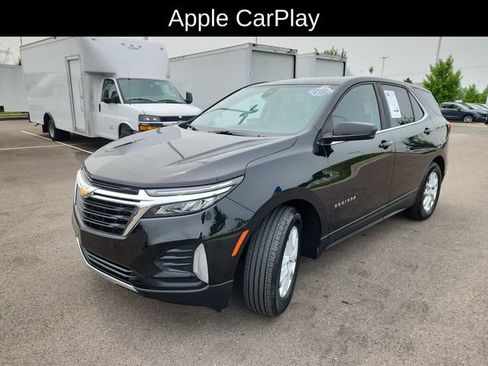 Used 2024 Chevrolet Equinox LT w/ LPO, Floor Liner Package FWD image 3