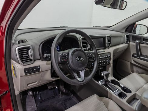 Used 2018 Kia Sportage LX w/ LX Technology Package AWD/4WD image 11