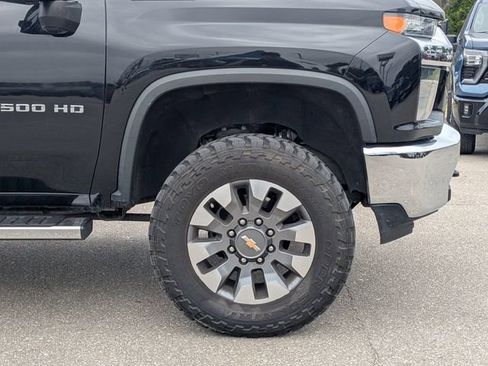 Used 2021 Chevrolet Silverado 2500 LT w/ Convenience Package image 12