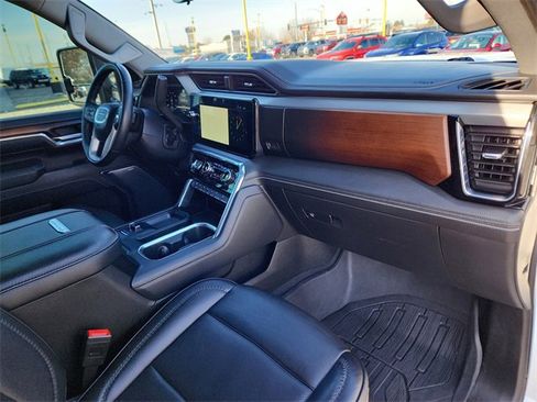 Used 2024 GMC Sierra 2500 Denali w/ Denali Reserve Package image 24