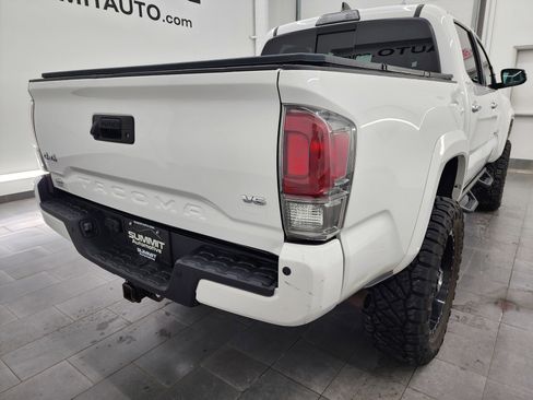 Used 2019 Toyota Tacoma Limited image 4