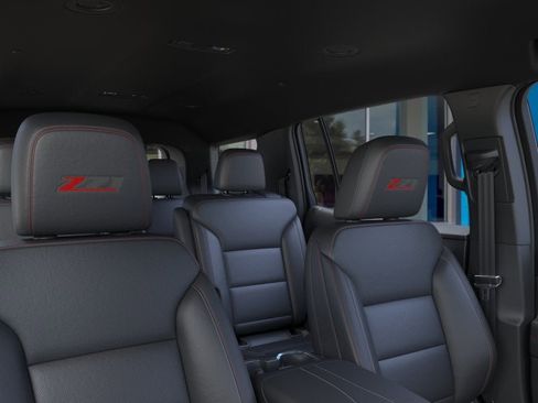 New 2026 Chevrolet Traverse Z71 w/ Enhanced Driving Package AWD/4WD image 24