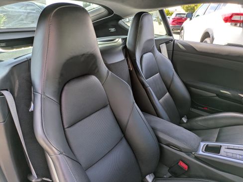 Used 2018 Porsche 718 Cayman GTS image 13