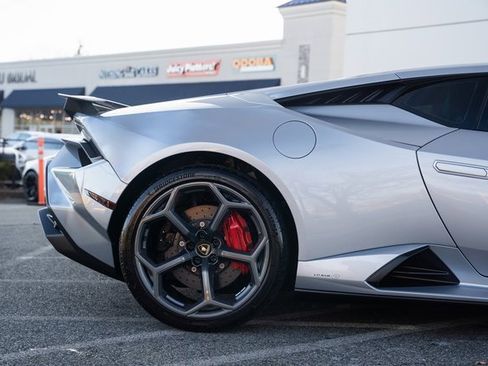 Used 2023 Lamborghini Huracan Tecnica image 14