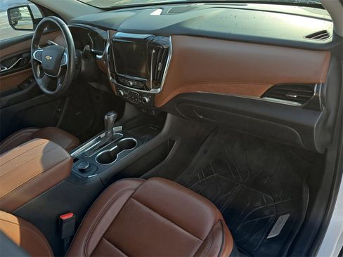 Certified 2020 Chevrolet Traverse High Country image 30