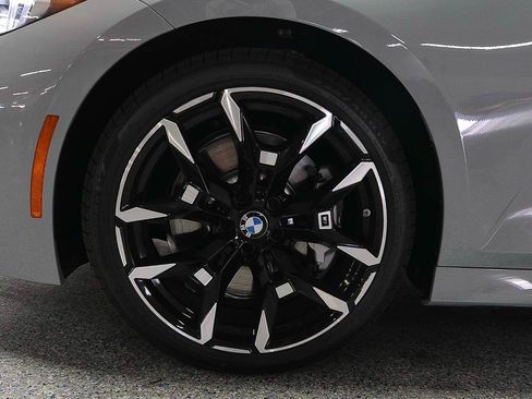 Used 2026 BMW 330i Sedan w/ M Sport Package RWD image 5