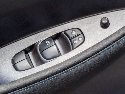 Certified 2023 Nissan Leaf S FWD image 12