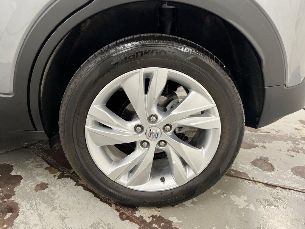 Used 2024 Buick Encore GX Preferred AWD/4WD image 26
