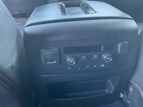 Used 2017 Chevrolet Tahoe LT image 27