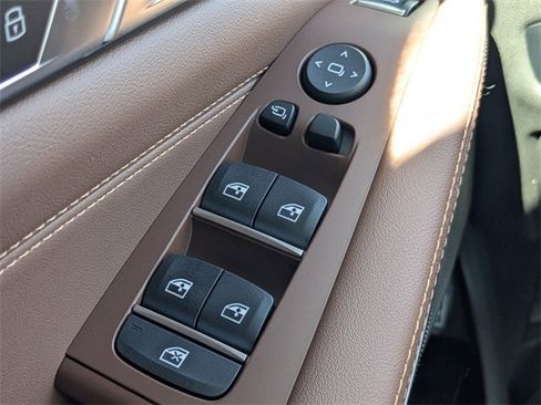 New 2026 BMW X5 xDrive50e image 28