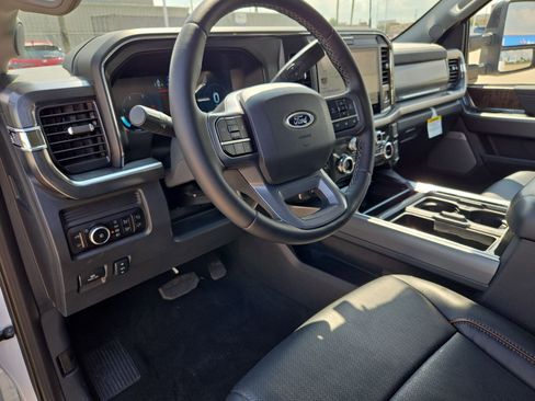 Used 2025 Ford F250 Lariat AWD/4WD image 12