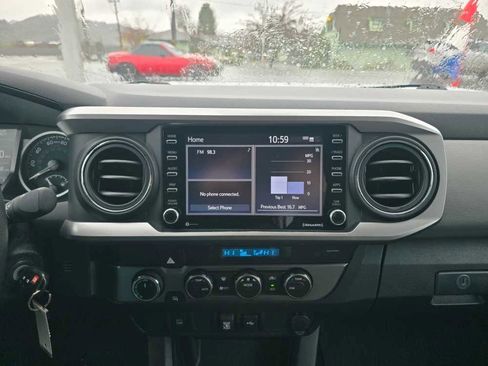 Used 2021 Toyota Tacoma SR5 image 12