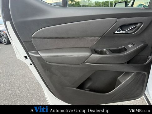 Used 2023 Chevrolet Traverse High Country image 20