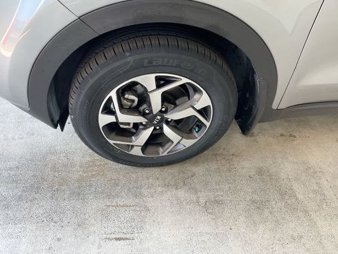 Used 2021 Kia Sportage LX AWD/4WD image 10