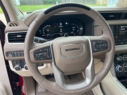 Used 2023 GMC Yukon Denali w/ Denali Reserve Package AWD/4WD image 14