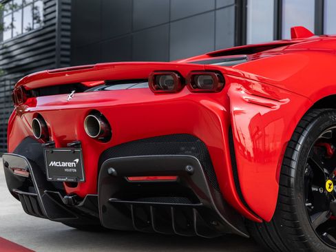 Used 2021 Ferrari SF90 Stradale AWD/4WD image 19