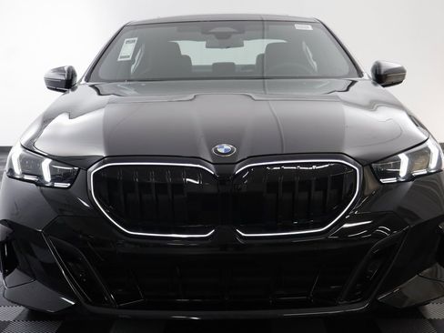 New 2026 BMW 530i xDrive w/ M Sport Package image 22