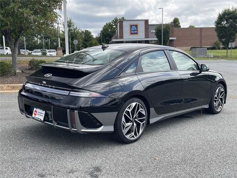 New 2025 Hyundai Ioniq 6 SEL image 4