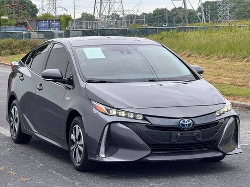Used 2017 Toyota Prius Prime Premium FWD image 5