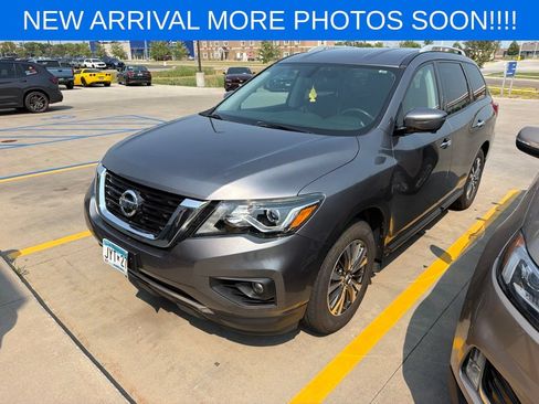 Used 2017 Nissan Pathfinder SL AWD/4WD image 3