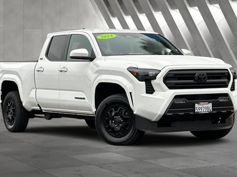 Used 2024 Toyota Tacoma TRD Sport image 1