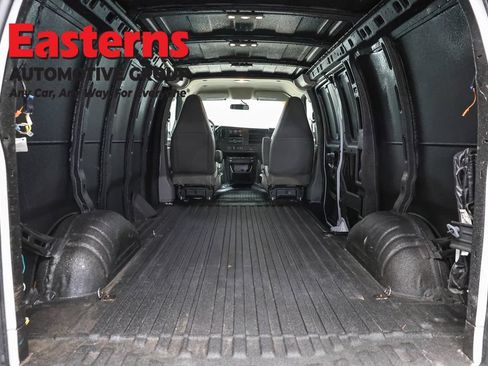 Used 2019 Chevrolet Express 2500 w/ Driver Convenience Package RWD image 9