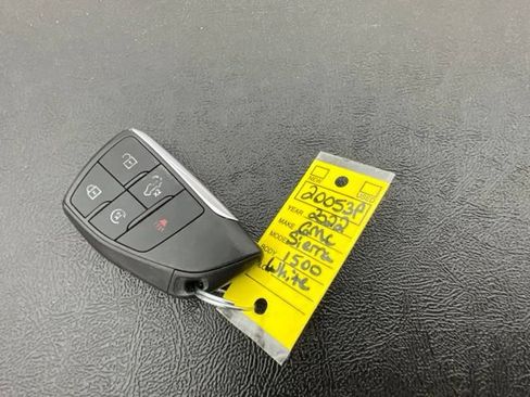 Used 2022 GMC Sierra 1500 SLT w/ SLT Convenience Package AWD/4WD image 23