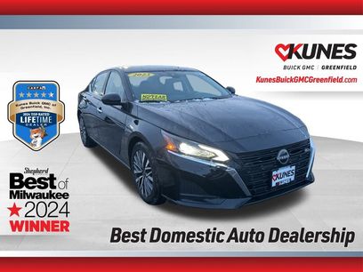Used 2023 Nissan Altima 2.5 SV