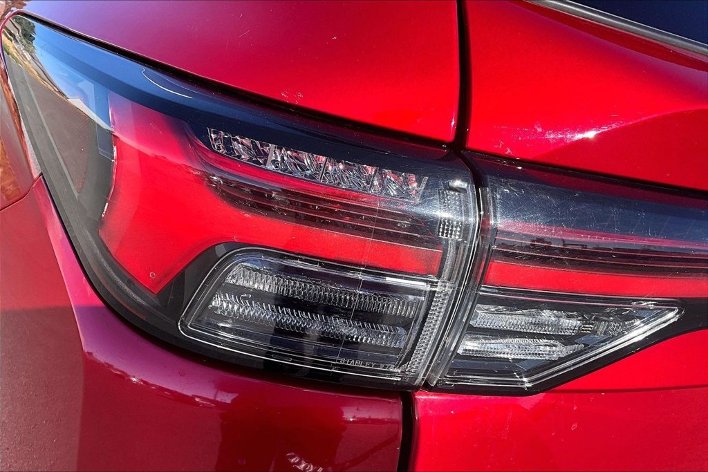 Used 2025 Mitsubishi Outlander AWD image 30