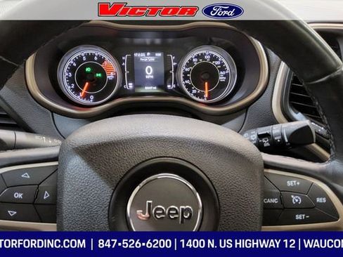 Used 2016 Jeep Cherokee 75th Anniversary image 13