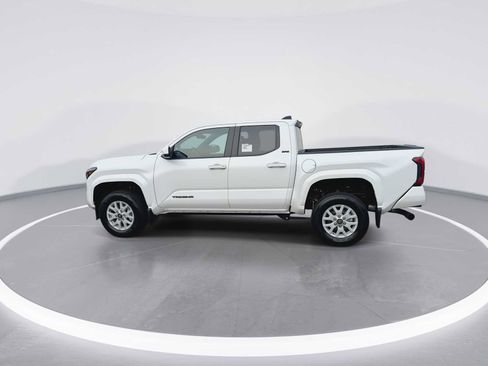 New 2025 Toyota Tacoma SR5 image 5