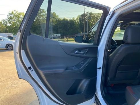 Used 2026 Chevrolet Equinox RS w/ LPO, Floor Liner Package FWD image 24