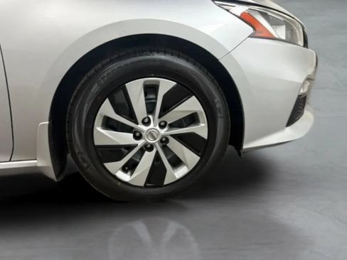 Used 2019 Nissan Altima 2.5 S FWD image 25
