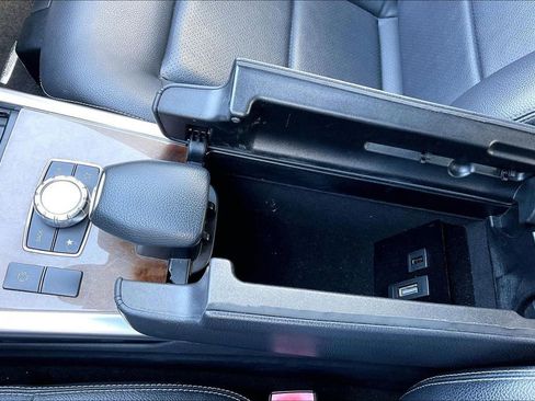 Used 2014 Mercedes-Benz E 350 Sedan image 26