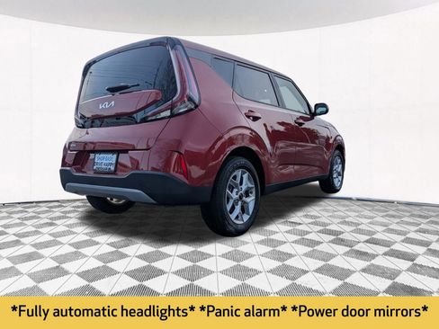 Used 2023 Kia Soul LX w/ LX Technology Package image 10