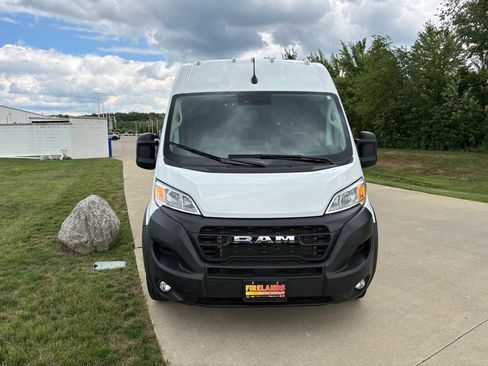Used 2026 RAM ProMaster 2500 w/ Convenience Group FWD image 12