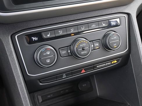 Used 2021 Volkswagen Atlas Cross Sport SE w/ Panoramic Sunroof Package image 26