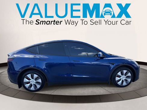 Used 2024 Tesla Model Y Long Range image 2