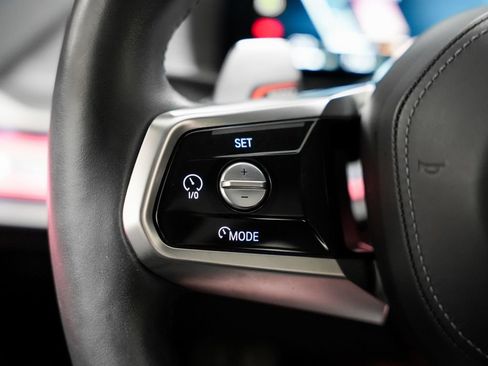 Used 2023 BMW 760i xDrive w/ Executive Package image 15