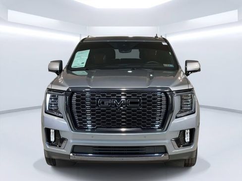 Used 2024 GMC Yukon Denali Ultimate AWD/4WD image 10