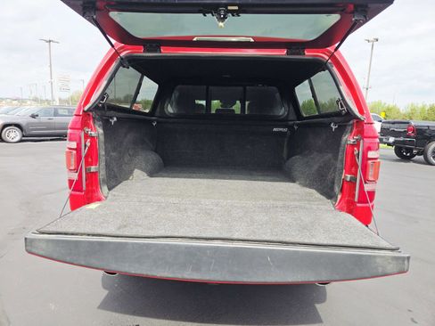 Used 2021 RAM 1500 Laramie w/ Sport Appearance Package image 14