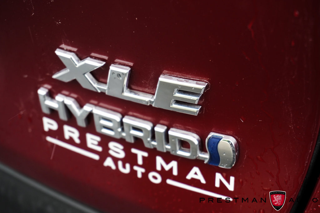 Used 2023 Toyota RAV4 XLE w/ Convenience Package AWD/4WD image 4