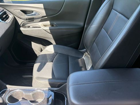 Used 2024 Chevrolet Equinox Premier w/ LPO, Floor Liner Package FWD image 18