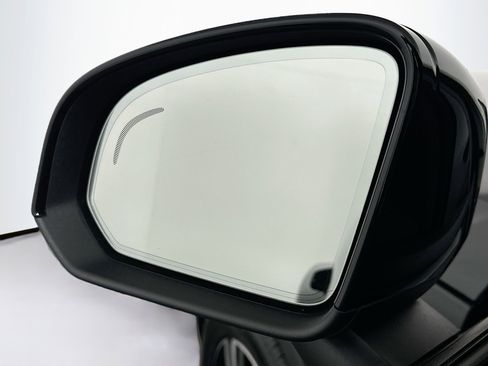 Used 2023 Volvo XC40 B5 Core w/ Protection Package Premier image 16