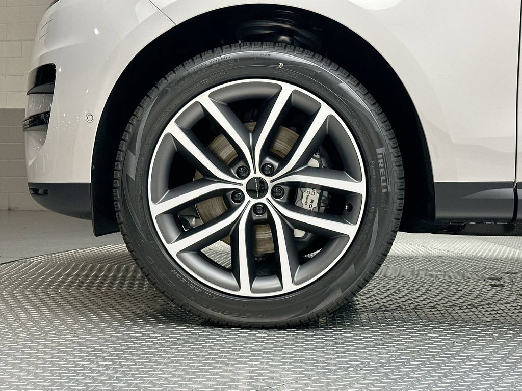 New 2027 Land Rover Range Rover Sport SE AWD/4WD image 5