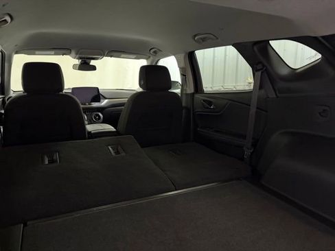 Used 2025 Chevrolet Blazer LT FWD image 18